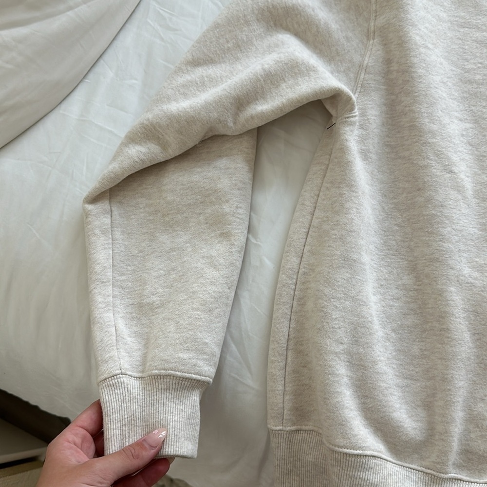 Aritizia Cream Sweater - Picture 4 of 4